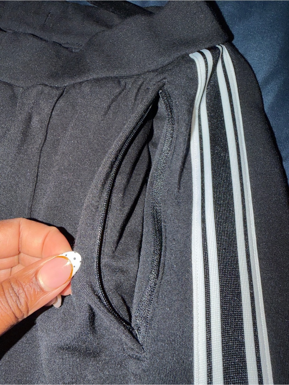 ALO Yoga Black Joggers with White Drawcord - Picture 4 of 6